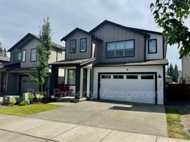Main picture of 104 151st St SW Lynnwood, WA 98087