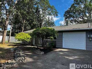 Main picture of 9212 Lawndale Ave SW