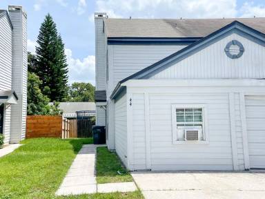 Main picture of 1100 Lowry Ave