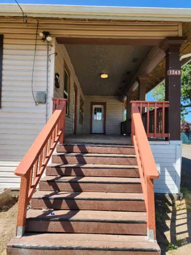 Main picture of 1245 Waller St SE