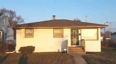 Main picture of 1361 Chase St