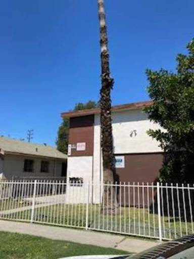 Main picture of 815 E 87th Pl