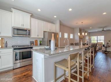 Main picture of 2169 Wiggins Walk