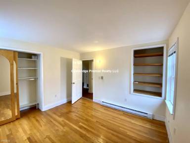 Main picture of 90 Putnam Ave