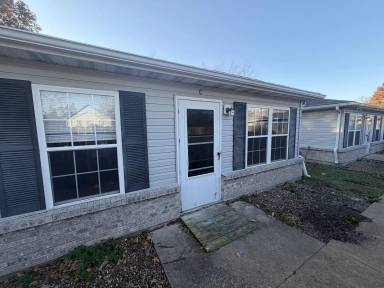 Main picture of 112 Elaine Ave