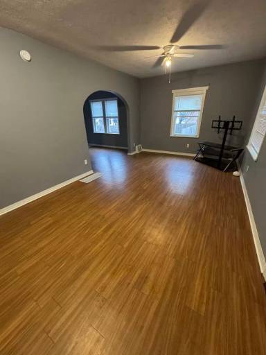 Main picture of 1005 S 5th St