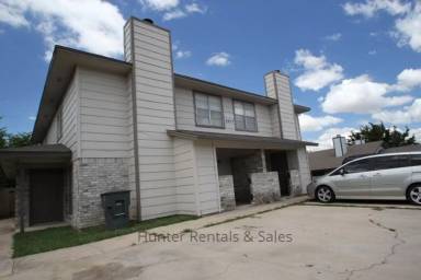 Main picture of 2407 Bermuda Dr