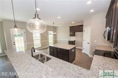 Main picture of 45 James Dr