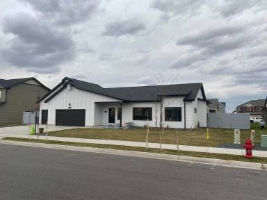 Main picture of 1306 Prairie Dawn Ln