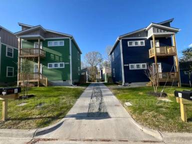 Main picture of 2309 Owen St