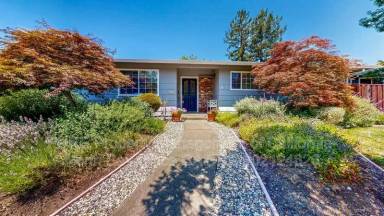 Main picture of 5617 DuPont Dr