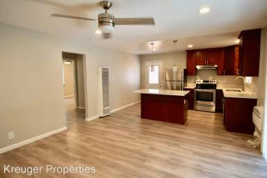 Main picture of 1008 Ravenscourt Ave