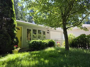 Main picture of 266 Boundary Bay Rd