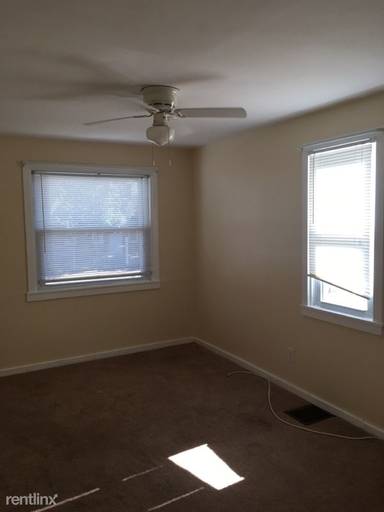 Main picture of 92 Pinehurst Rd