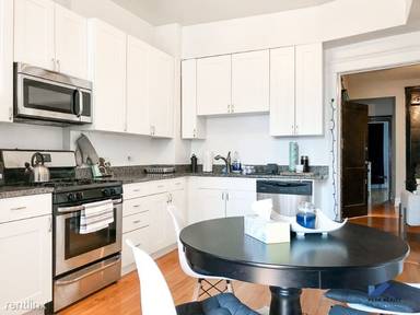 Main picture of 924 N Winchester Ave