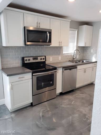 Main picture of 340 W Highland Ave