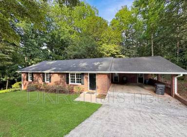 Main picture of 1580 Bainbridge Ln