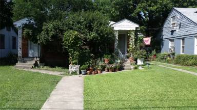 Main picture of 2318 Kirby St