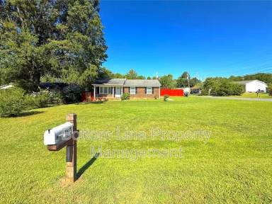 Main picture of 749 Shannon Bradley Rd