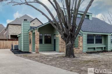 Main picture of 805 Windcrest Dr
