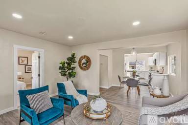 Main picture of 238 Meadow Ave N