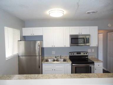 Main picture of 803 W Tiffany Dr