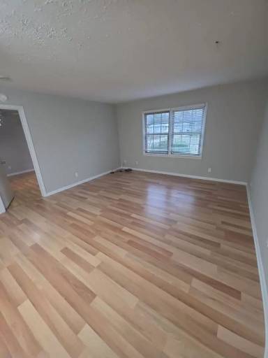 Main picture of 221 Camp Dr