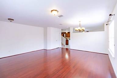 Main picture of 17501 Wiseman Dr