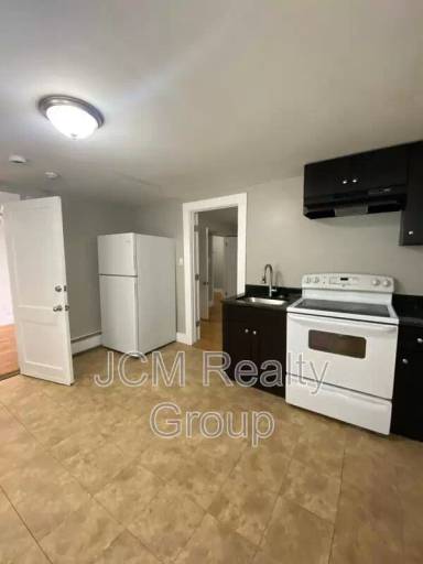 Main picture of 135 Lawton Ave
