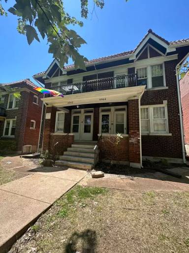 Main picture of 4962-64 Lindenwood Ave