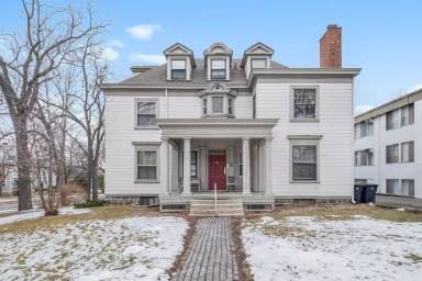 Main picture of 407 E Kingsley St