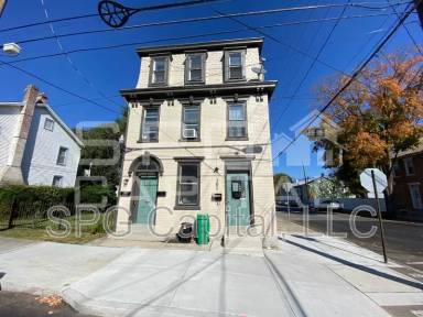 Main picture of 202 & 204 W North 160 & 162 N West St