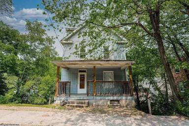 Main picture of 565 Brockway Ave