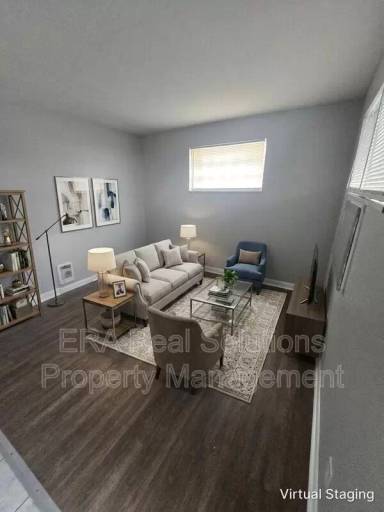 Main picture of 2958 Sullivant Ave