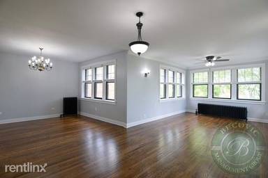 Main picture of 7622 N Eastlake Ter