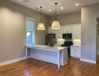 Main picture of 414 State St