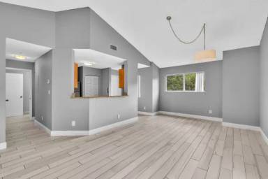 Main picture of 3473 NW 44th St
