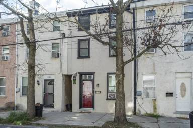 Main picture of 4446 Silverwood St