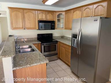 Main picture of 2616 Alpine Blvd