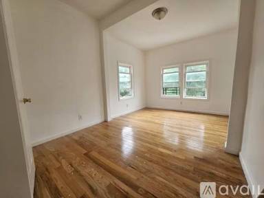 Main picture of 855 S 15th St