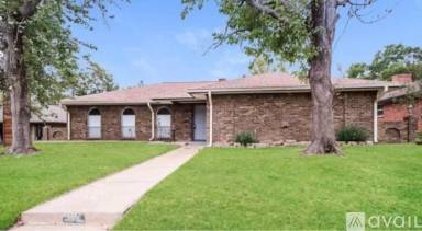 Main picture of 312 E Scotland Dr