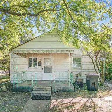 Main picture of 202 N Kenmore St