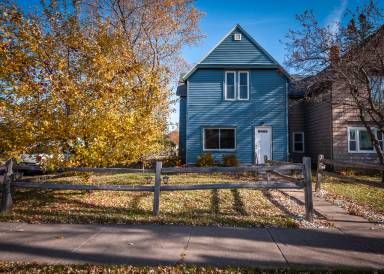 Main picture of 6002 Cumming Ave