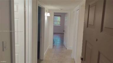 Main picture of 6930 Miami Gardens Dr