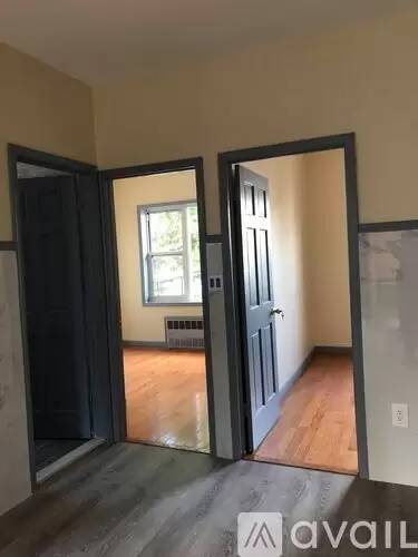 Main picture of 1060 Ovington Ave