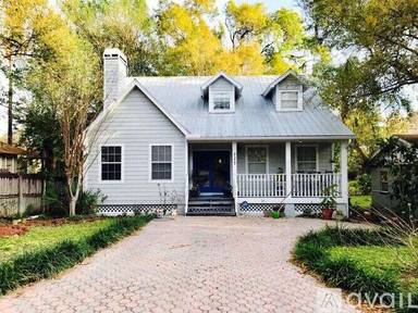 Main picture of 323 W Fern St