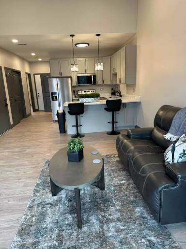 Main picture of 200 Jaycee Dr