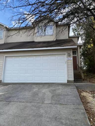 Main picture of 911 Sagewood Trl