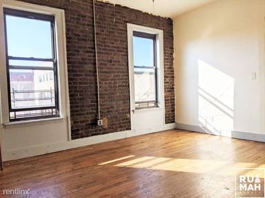 Main picture of 222 Pulaski St