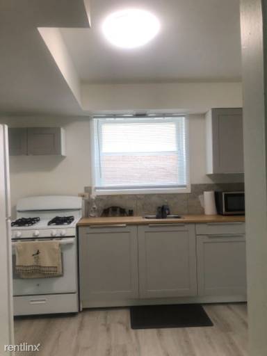 Main picture of 7216 W Crain St